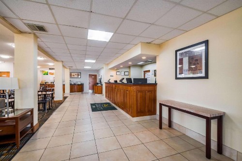 Quality Inn Fredericksburg-Central Park Area - image 6