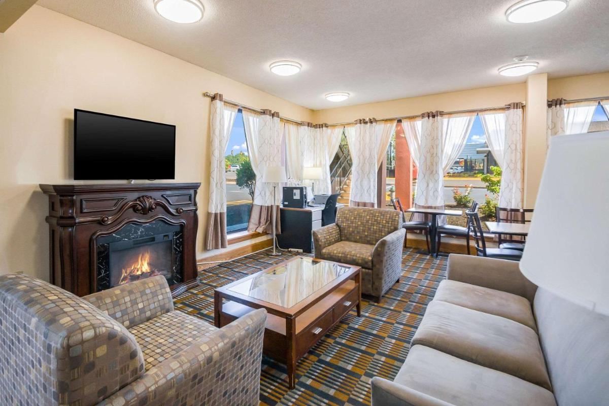 Quality Inn Fredericksburg-Central Park Area - image 7