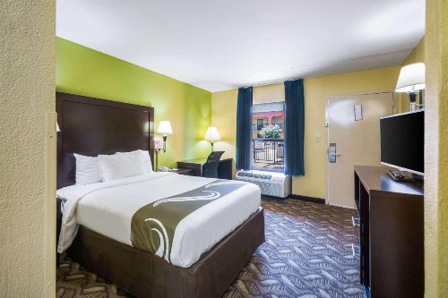 Quality Inn Fredericksburg-Central Park Area - image 8