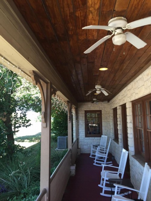 Fredericksburg Hill Country Hotel - image 2