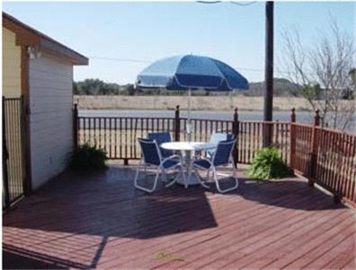 Fredericksburg Hill Country Hotel - image 6