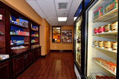 Hampton Inn & Suites Fredericksburg - image 21