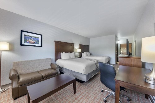Best Western Plus Fredericksburg - image 13