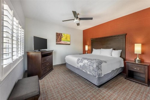 Best Western Plus Fredericksburg - image 2
