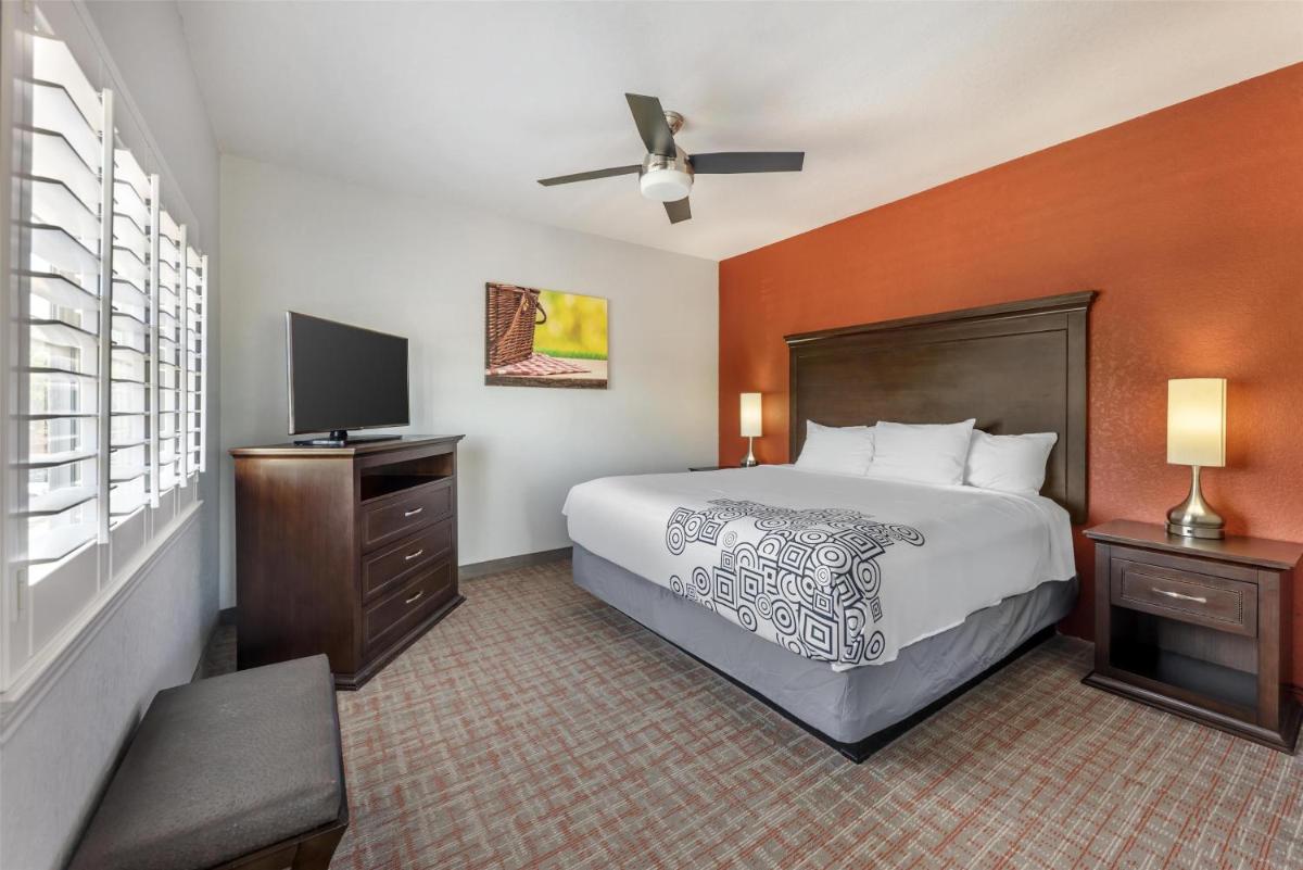 Best Western Plus Fredericksburg - image 2