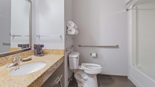 Best Western Plus Fredericksburg - image 20
