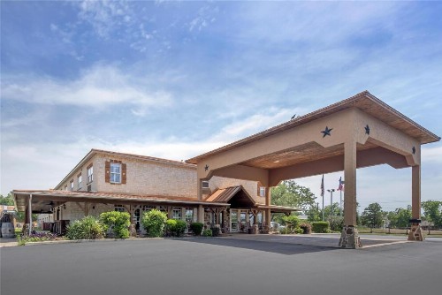 Best Western Plus Fredericksburg - image 26