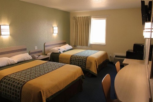 Wine Country Inn - image 11