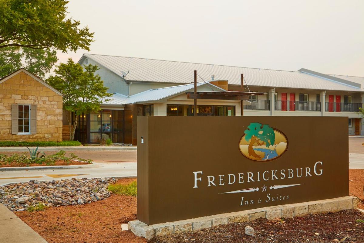 Fredericksburg Inn and Suites - main image