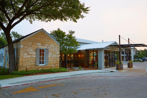 Fredericksburg Inn and Suites - image 19