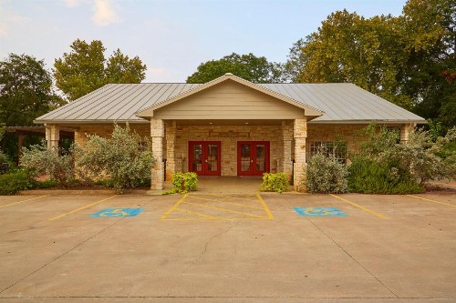 Fredericksburg Inn and Suites - image 28