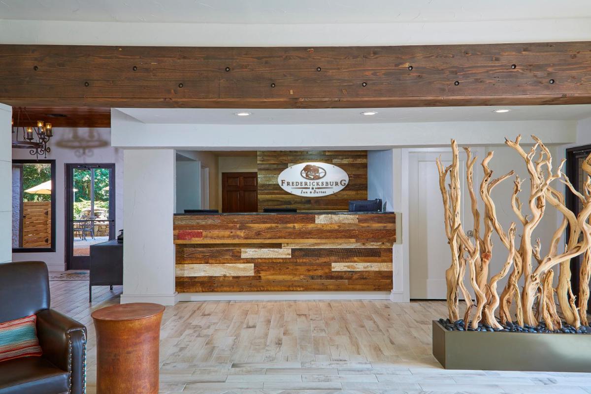 Fredericksburg Inn and Suites - image 3