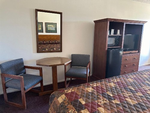 Windcrest Inn and Suites - image 15