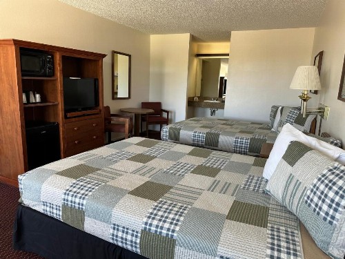Windcrest Inn and Suites - image 46