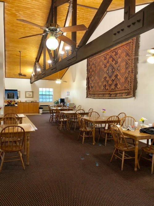 Windcrest Inn and Suites - image 5