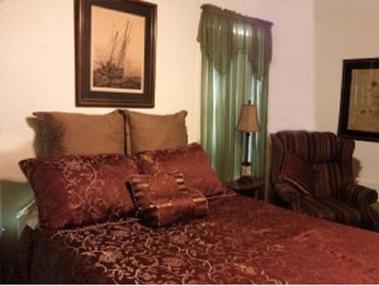 Full Moon Inn - image 17