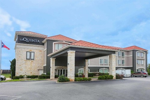 La Quinta by Wyndham Fredericksburg - image 11