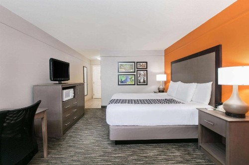 La Quinta by Wyndham Fredericksburg - image 31