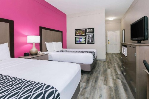 La Quinta by Wyndham Fredericksburg - image 7