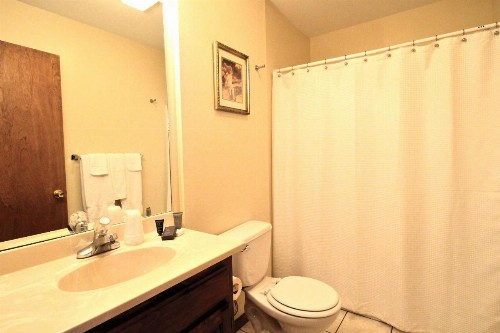 Peach Tree Inn & Suites - image 26