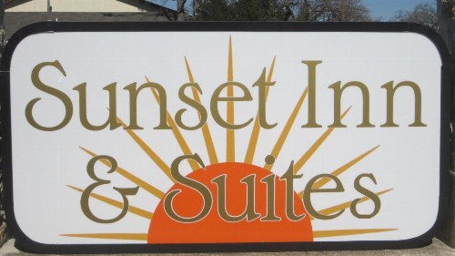 Sunset Inn and Suites - image 12