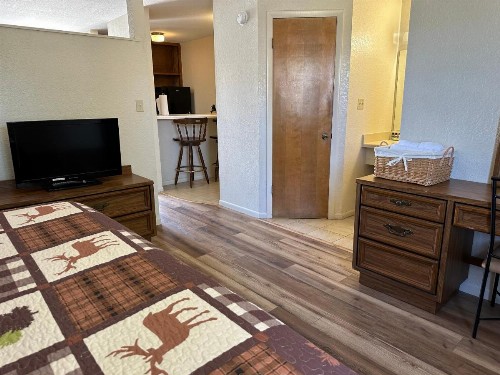 Sunset Inn and Suites - image 26