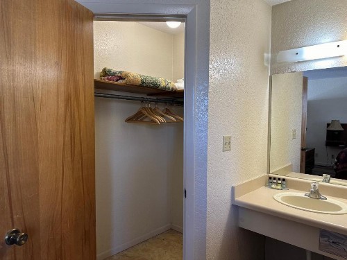 Sunset Inn and Suites - image 27