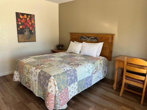 Sunset Inn and Suites - image 48