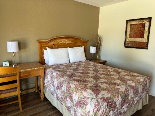 Sunset Inn and Suites - image 49