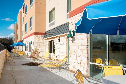 Fairfield Inn & Suites by Marriott Fredericksburg - image 12