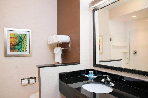 Fairfield Inn & Suites by Marriott Fredericksburg - image 18