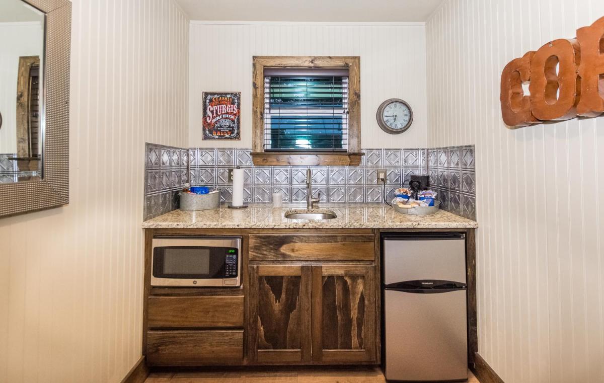 Vineyard Trail Cottages- Adults Only - image 3