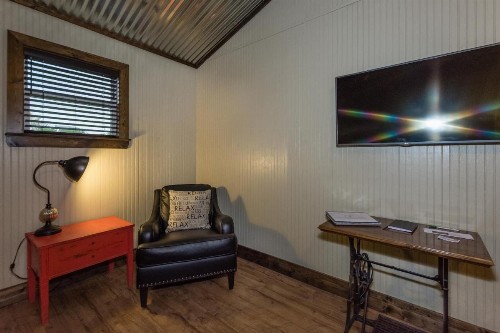 Vineyard Trail Cottages- Adults Only - image 9