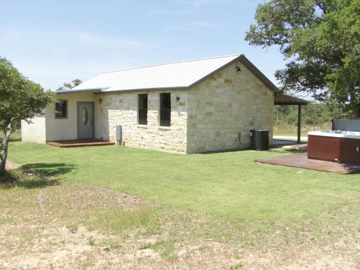 Breezy Hills Cottages - Hill Top Cottage - image 5