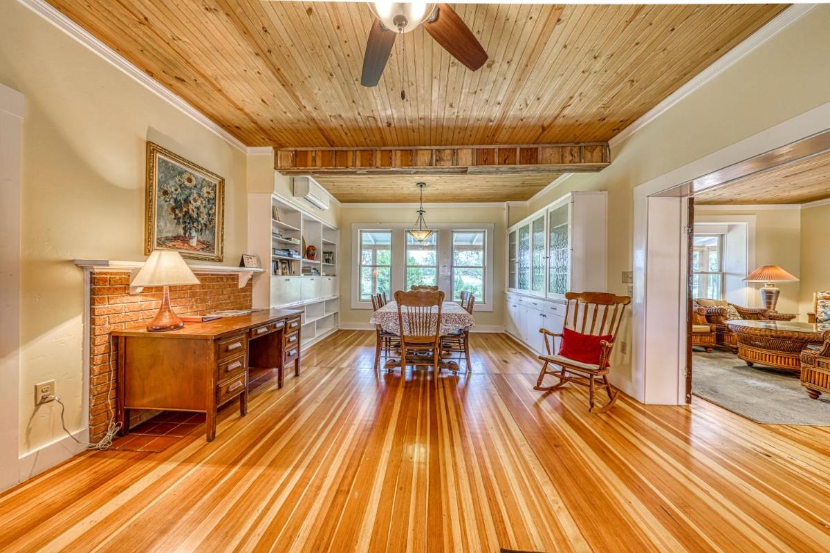 White Dairy Guesthouse - image 6