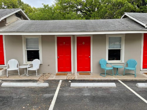 Frederick Motel - image 39