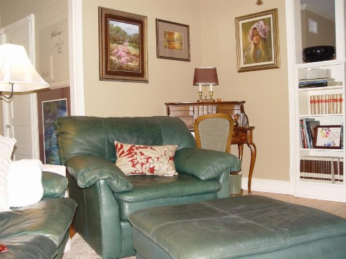 Studio B Guest House - image 10