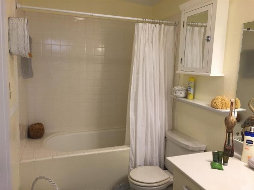 Studio B Guest House - image 11