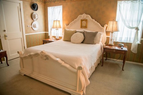 Studio B Guest House - image 23