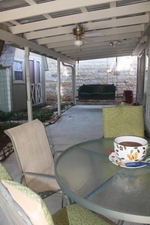 Studio B Guest House - image 3