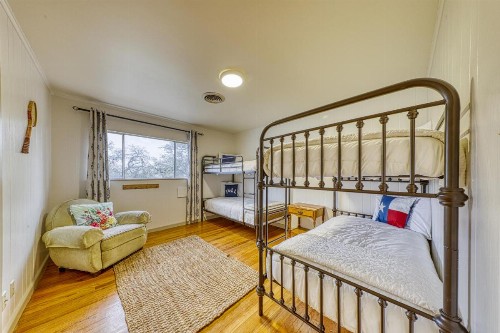 Countryside Manor - image 9