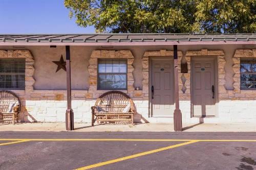 Country Inn & Cottages Motel - image 15