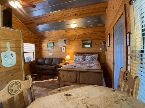 Walnut Canyon Cabins - image 13