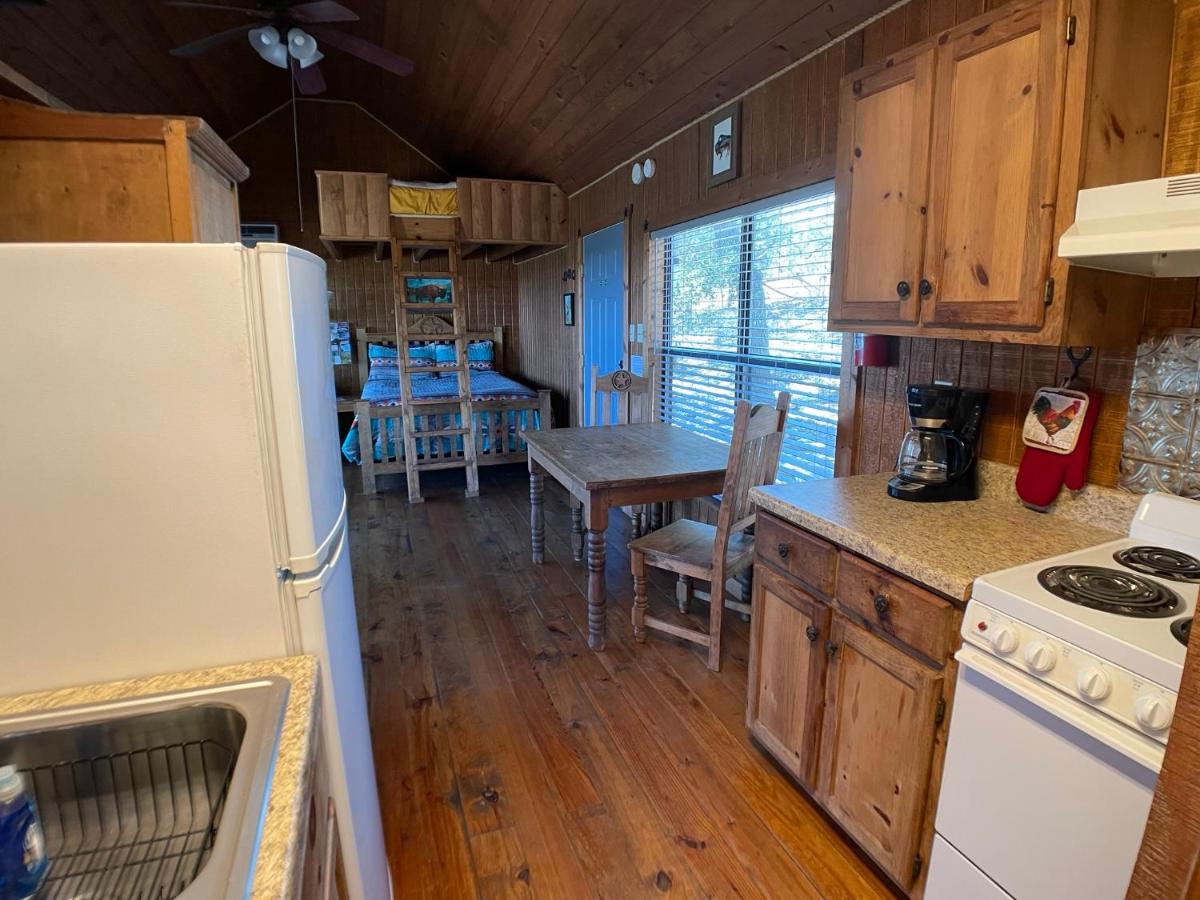 Walnut Canyon Cabins - image 3