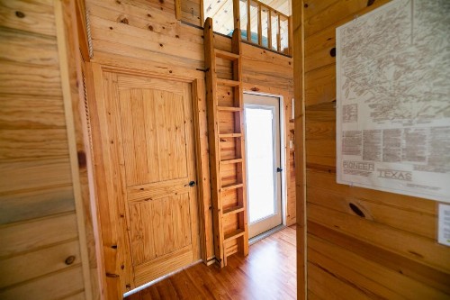 Walnut Canyon Cabins - image 33