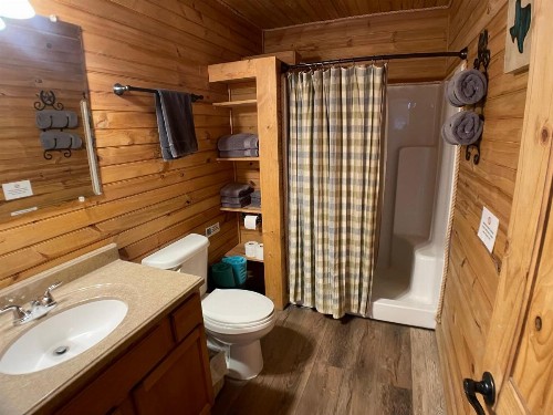 Walnut Canyon Cabins - image 5