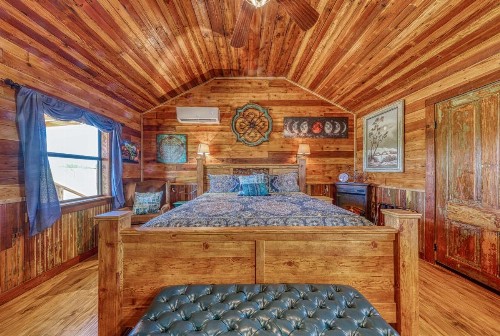 Moon Cabin - image 8
