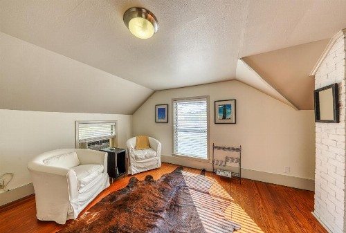 Cosmos Corner House - image 7