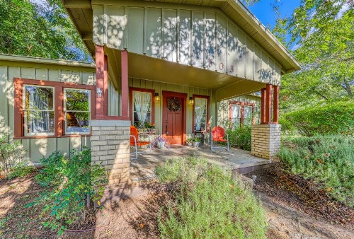 Cosmos Cottage - image 11