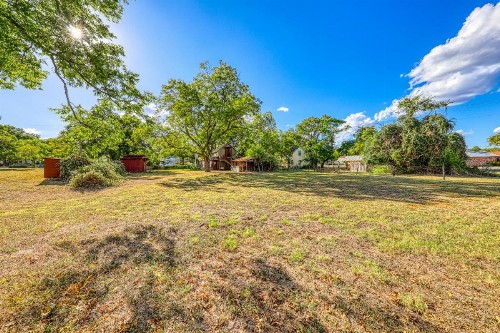 Cosmos Cottage - image 2